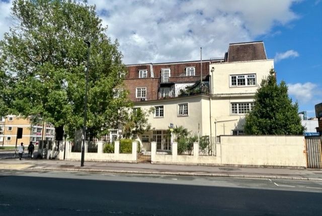 Thumbnail Flat for sale in Queensway, Southampton