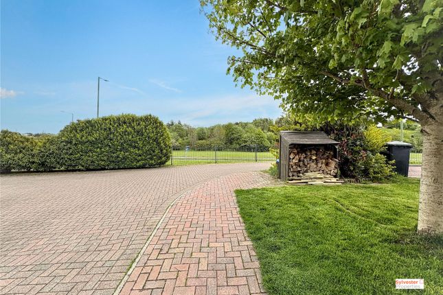 111, Fenwick Way, Consett photo 3