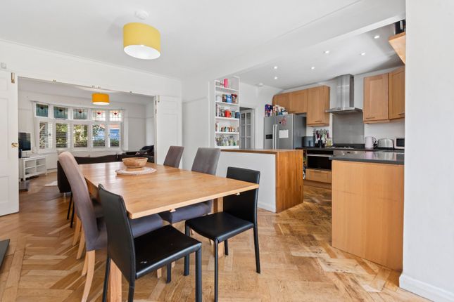 21, Holmside Road, London photo 2