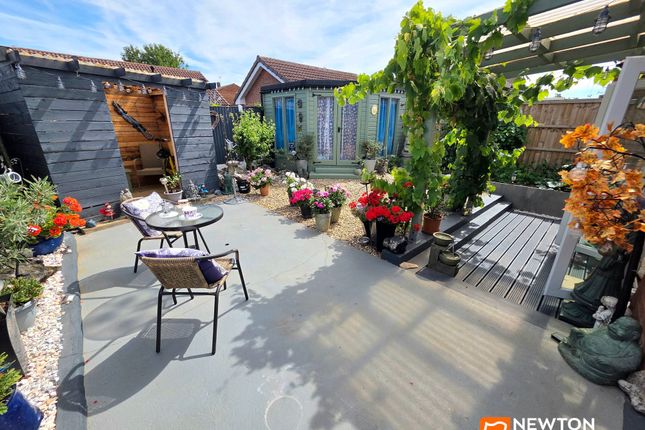 38 Sycamore Close, Mansfield photo 2