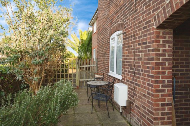 Flat 1, Bracklesham Court, 22, Bracklesham Road, Hampshire photo 2