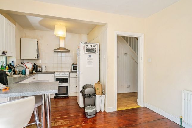 11, Clifton Road, West Sussex photo 3