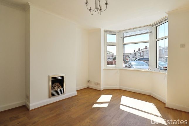 26, Geoffrey Close, Coventry photo 4