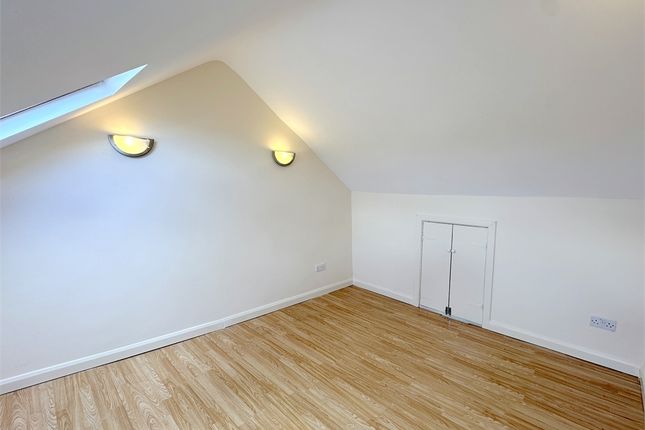 65, Sportsbank Street Catford, London photo 4