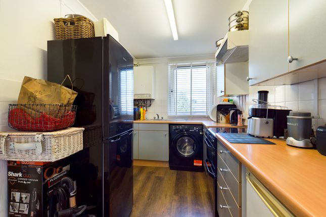 Flat 5, London photo 3