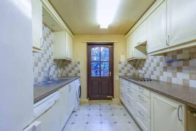 Flat 27, Eaveslea New Road, Carnforth photo 3