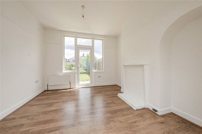 39,, Berkeley Waye, Hounslow photo 4