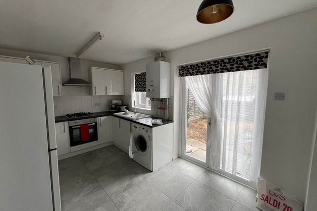 52, Peridot Street, London photo 3