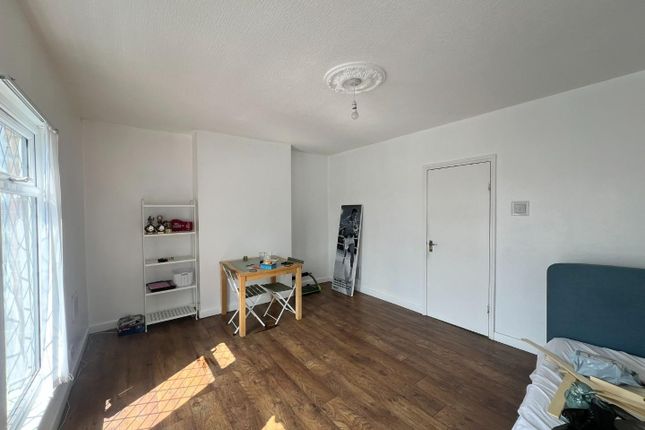 55, Pontefract Road, Castleford photo 2