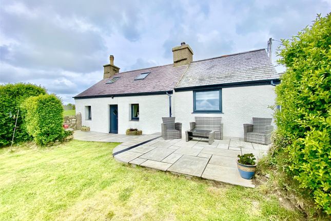 Thumbnail Cottage for sale in Garnfadryn, Pwllheli