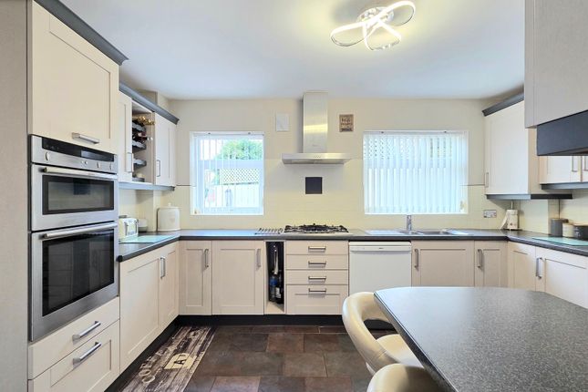 14 Leydene Close, Newport photo 4