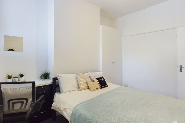 Room 3, 88 Brading Road, Brighton photo 4