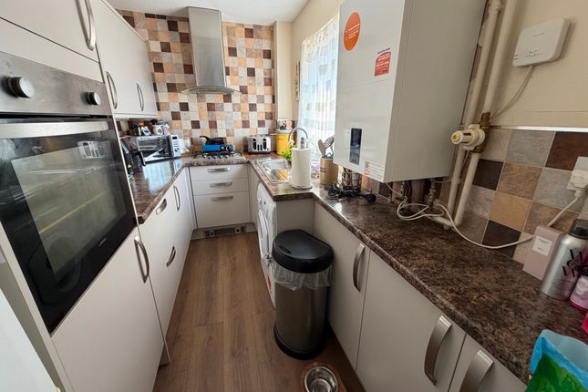 12 Pant-yr-Eos, Aberdare photo 2