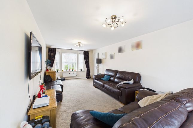 37, Uxbridge Lane Kingsway, Gloucester photo 2