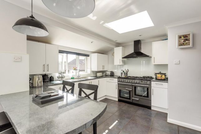 6, Stratford Avenue, Hillingdon photo 4