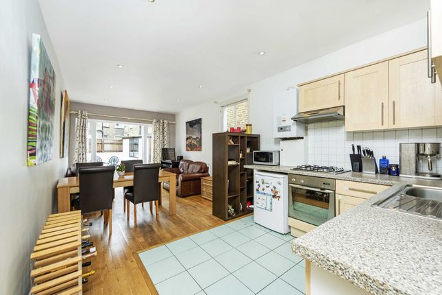 Thumbnail Flat to rent in Townmead Road, Fulham, London