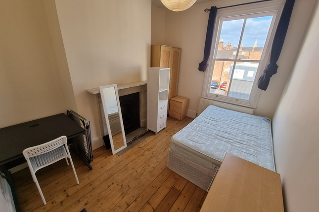 Shared accommodation to rent in Oxford Street, Leamington Spa, Warwickshire