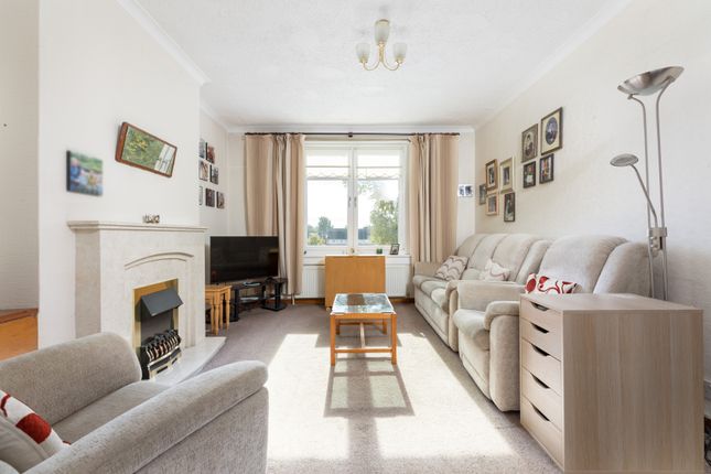 26, Walnut Road, Glasgow photo 4