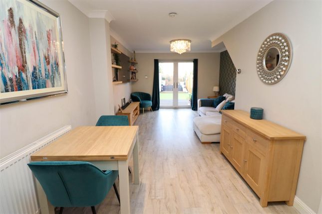 2, House Plat Court, Fleet photo 4