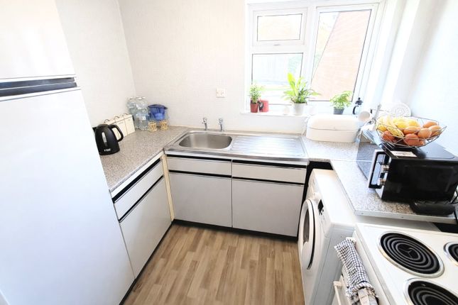 Flat 4, Adam Court,, New Penkridge Road, Staffordshire photo 4