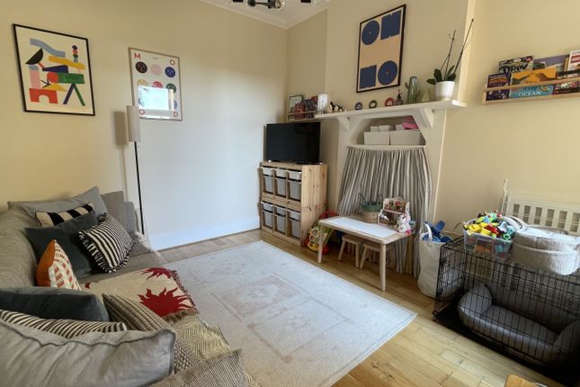 27, Compton Road, Winchmore Hill photo 4