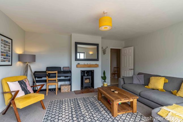 293, Cowley Drive, Woodingdean, Brighton photo 4
