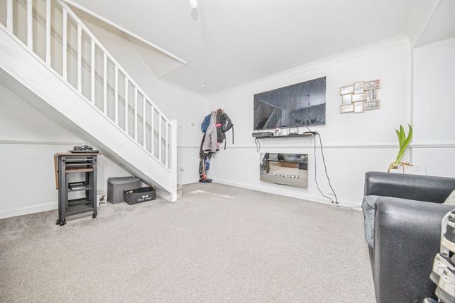 26, Archery Fields, CLACTON-ON-SEA photo 4
