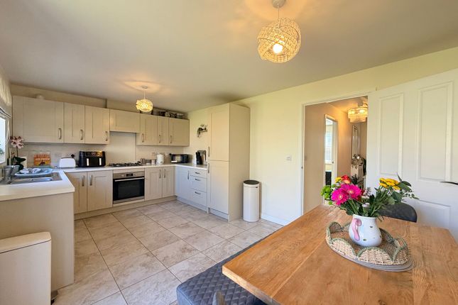 7 Shield Way, Scarborough photo 4