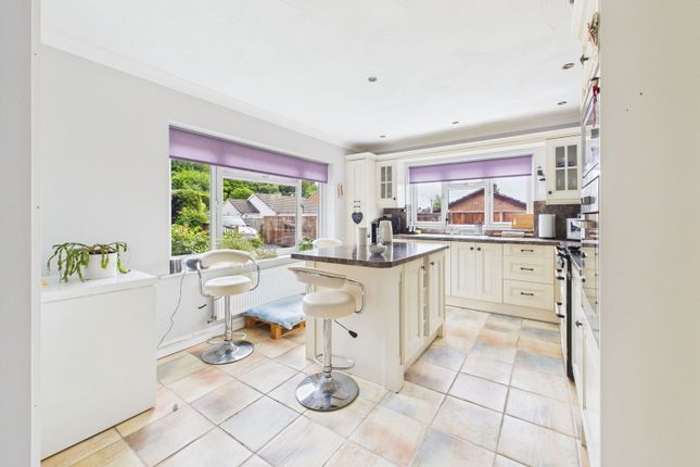 2, Albion Road, Cinderford photo 2