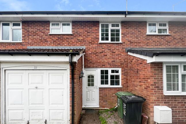 Thumbnail Terraced house for sale in Perryfields Close, Redditch