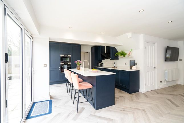 19, Whinhams Way,, Billericay photo 4