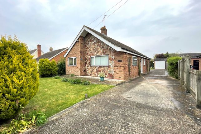Thumbnail Bungalow for sale in Woodchurch Road, Shadoxhurst
