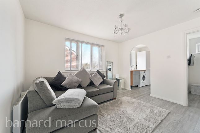 Flat for sale in Percy Gardens, Old Malden, Worcester Park