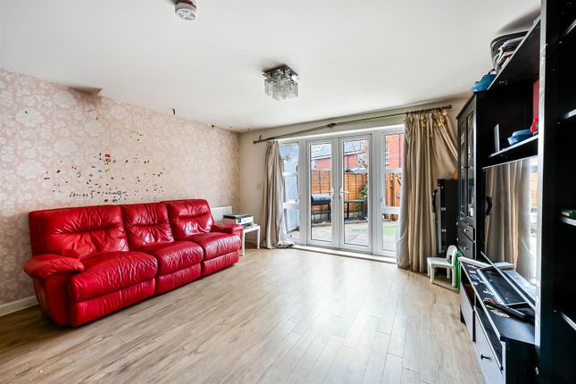 113, Miles Road, Mitcham photo 4