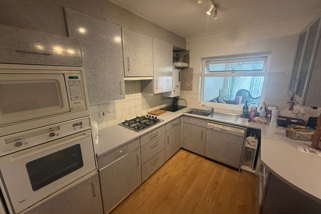 15a, Woodside Avenue, London photo 2