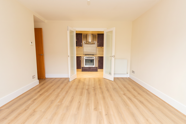 10 Ravens House, Wadbrook Street, Kingston Upon Thames photo 3
