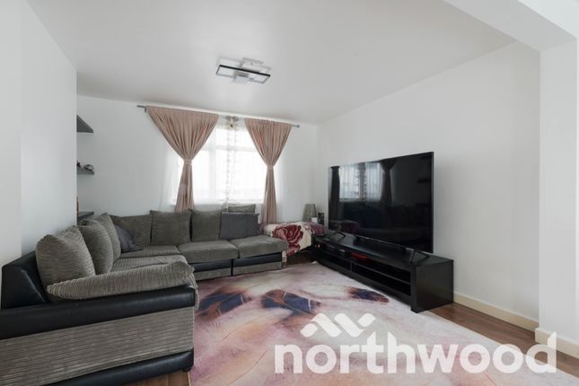 54, Gainsborough Road, Epsom photo 2