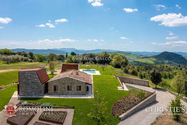 Villa for sale in Volterra, Tuscany, Italy