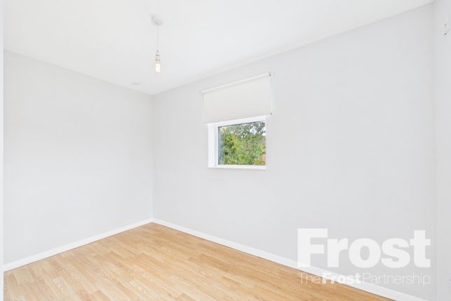 76, Kilross Road, Middlesex photo 2