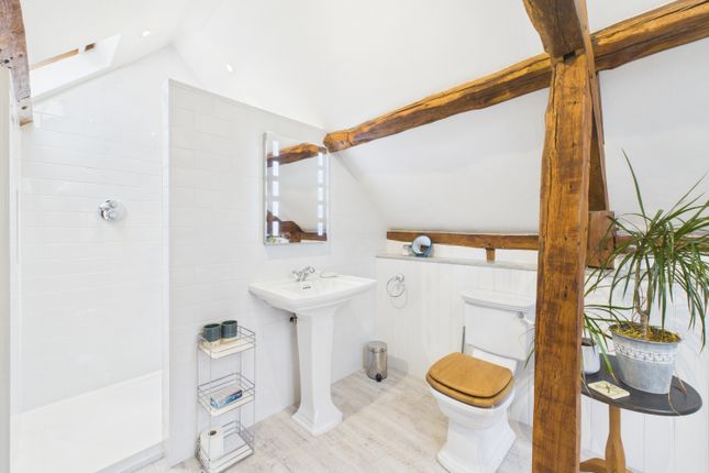 Cam01791G0-Pr0189-Still027