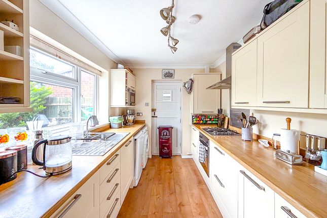 56, Valley Walk, Croxley Green photo 3