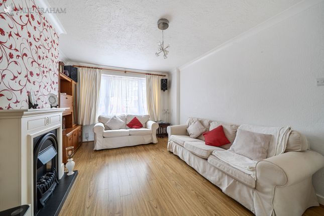 14, Stanley Square, Carshalton photo 3