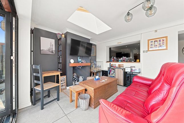 107, Mickleburgh Hill, HERNE BAY photo 2