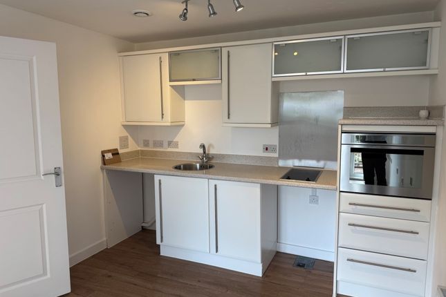 Flat 3, Anchorage Court, 19 Albert Way, East Cowes photo 5