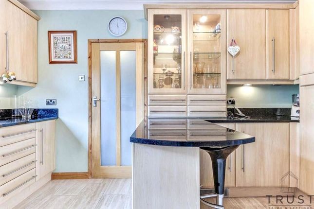 15, St. Marys Walk, Mirfield photo 4