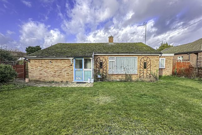 Thumbnail Detached bungalow for sale in Paddock Way, Sawston, Cambridge