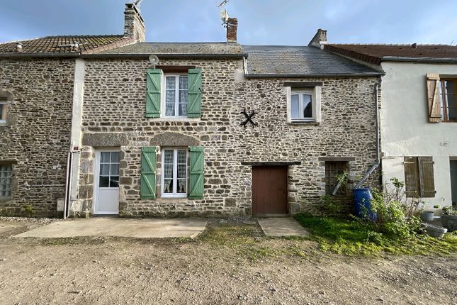Thumbnail Town house for sale in Putanges-Pont-Ecrepin, Basse-Normandie, 61210, France
