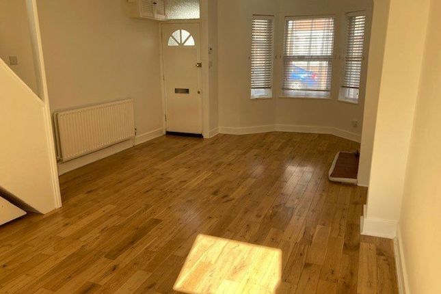 151, Princes Avenue, Watford photo 4
