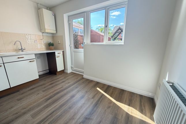 29, Thomson Close, RUGBY photo 5