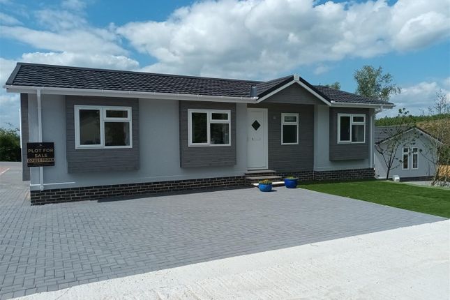 Woodlands Park, Swindon Lane, Cheltenham photo 5